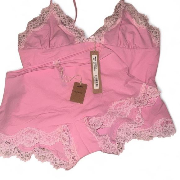 Fits Everybody Lace Trim Crop Camisole & Shorts Pajamas bubblegum NWT - Picture 4 of 5